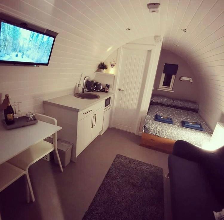 Апартаменты Loch Ness Pods, Pod 2 Форт Аугустус Экстерьер фото